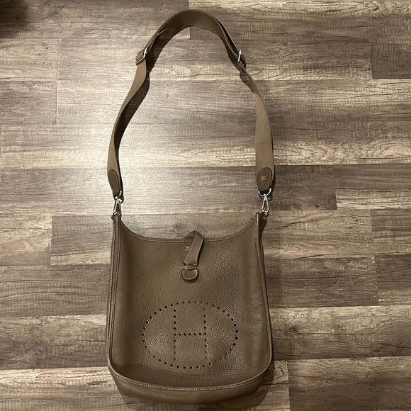 Hermes Handbags - Hermes Evelyne Bag Gen III Clemence PM Clay
